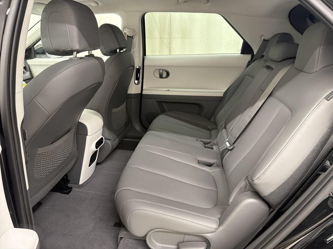 New 2026 Abyss Black Hyundai SEL image 18