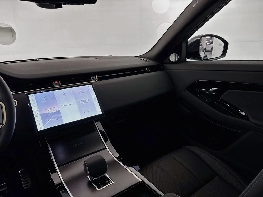 New 2026 Carpathian Grey Land Rover Hoxton Edition image 24