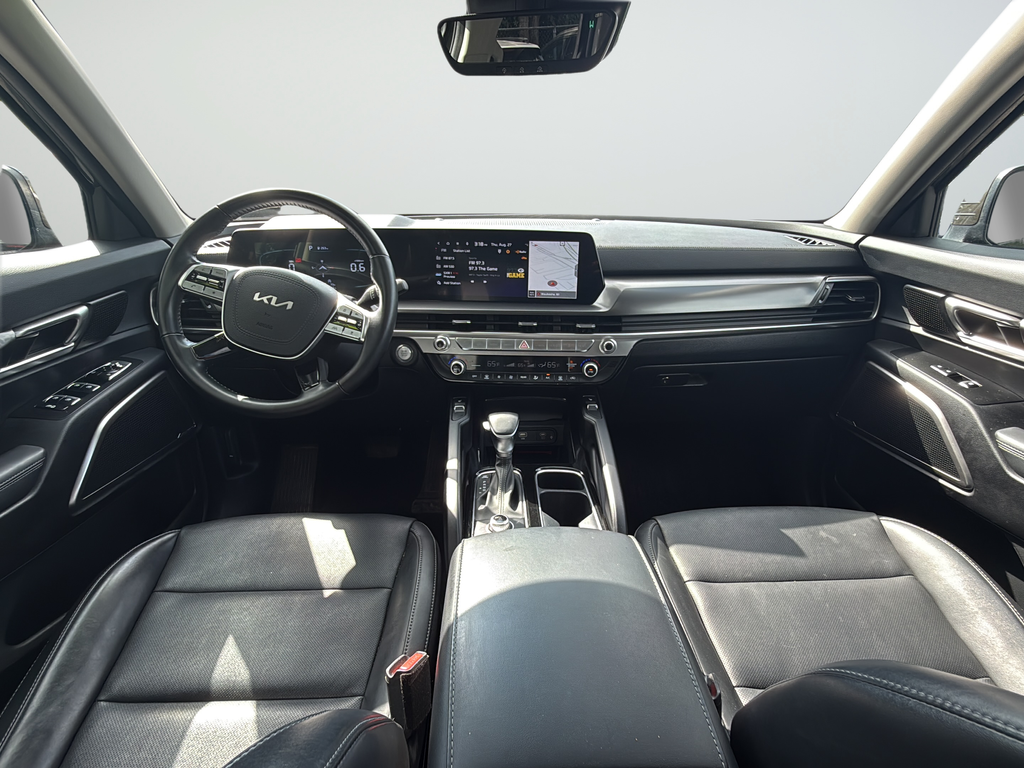 Used 2024 Green Kia S image 9