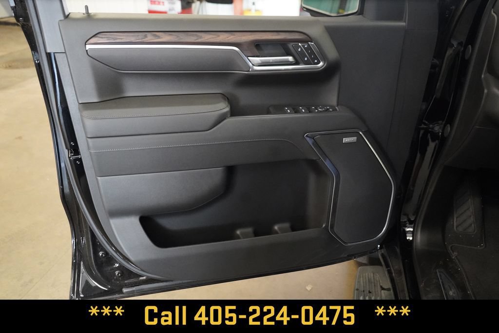 New 2026 Onyx Black GMC SLT image 21