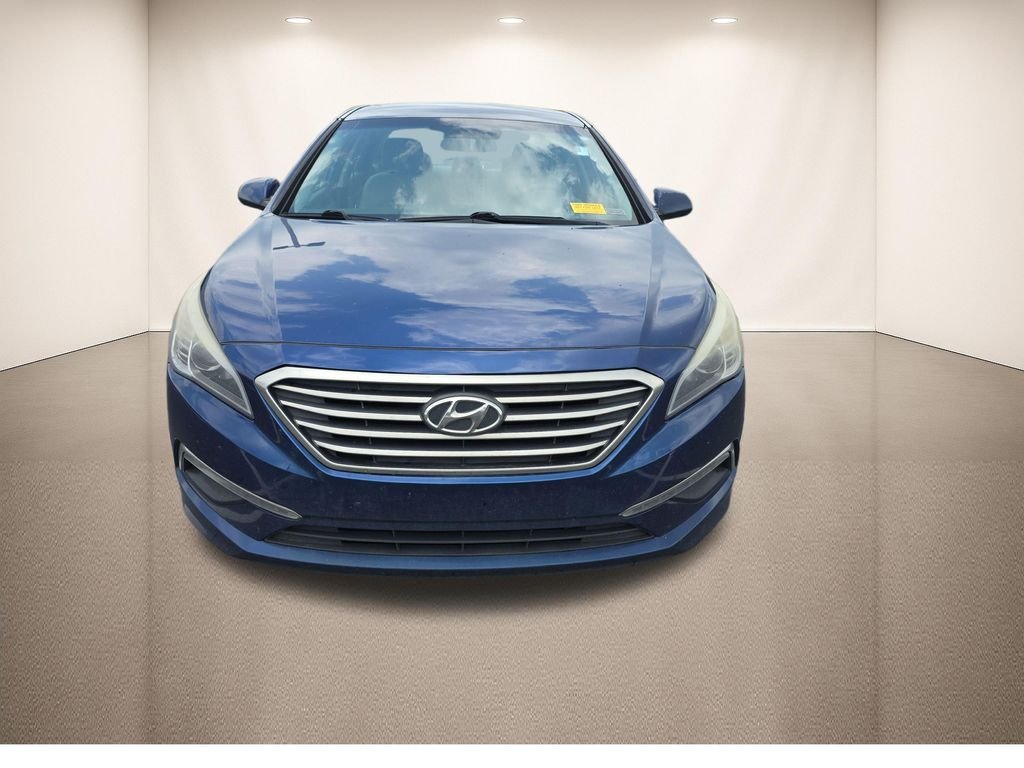 Used 2015 Blue Hyundai SE image 12