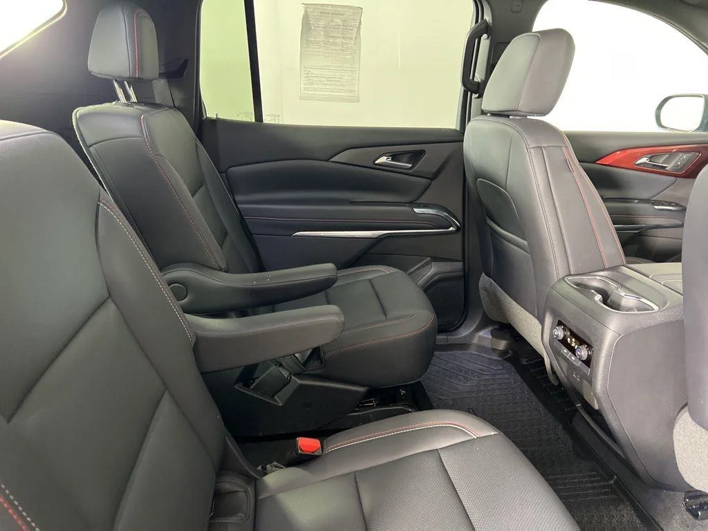 Used 2025 Mosaic Black Metallic Chevrolet Z71 image 25