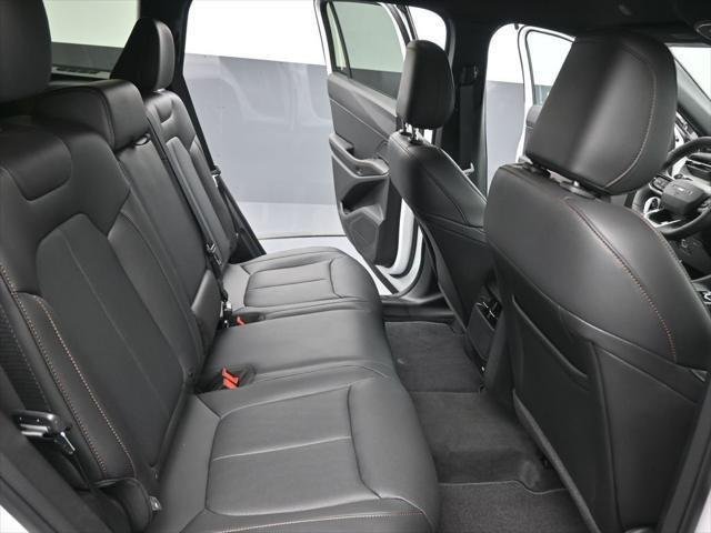New 2026 Bright White Clear-Coat Exterior Paint Jeep Limited image 14