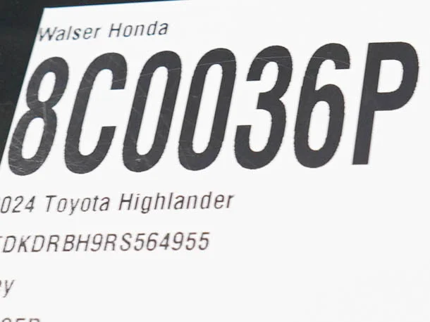 Used 2024 Silver Toyota XLE AWD (Natl) image 33