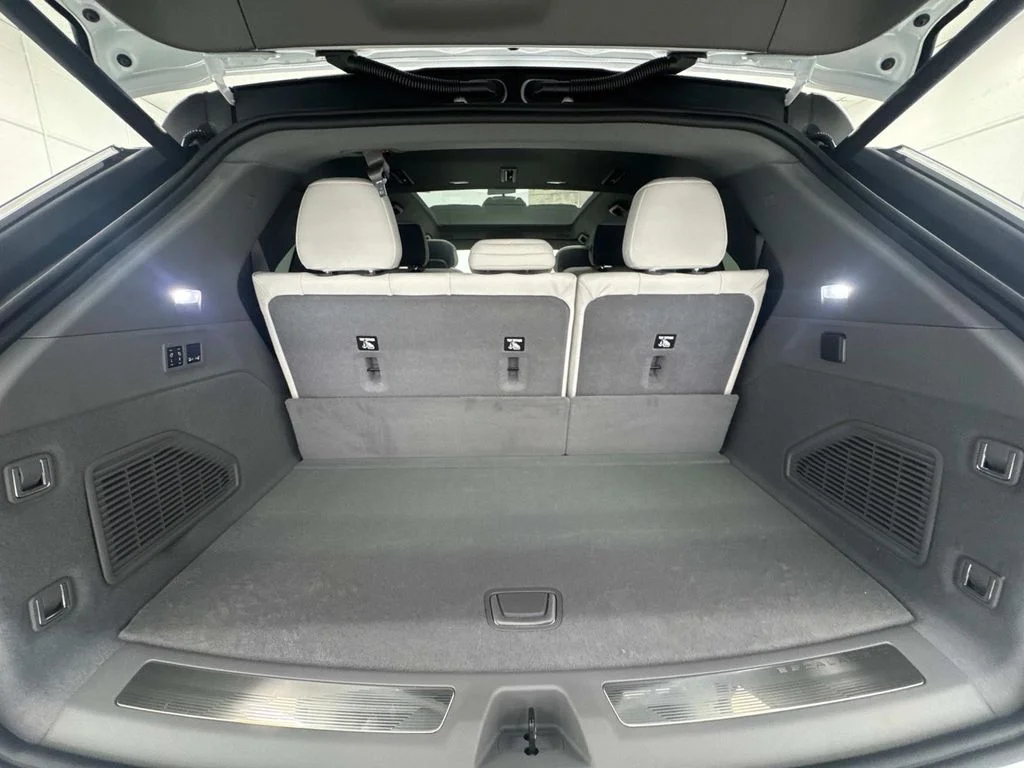2025 Cadillac Escalade IQ Luxury 1 - Photo 10