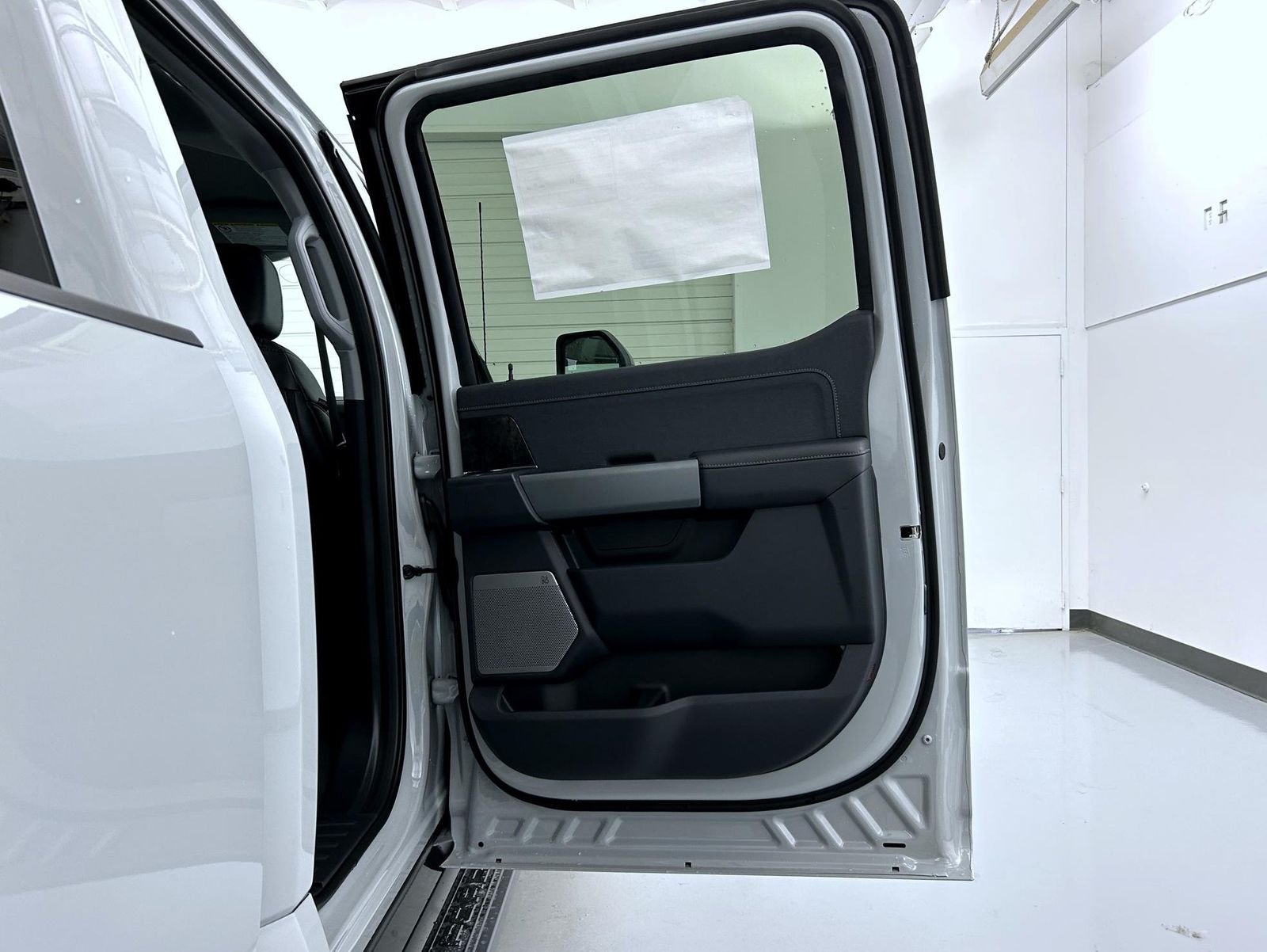 New 2026 Avalanche Ford Lariat image 17