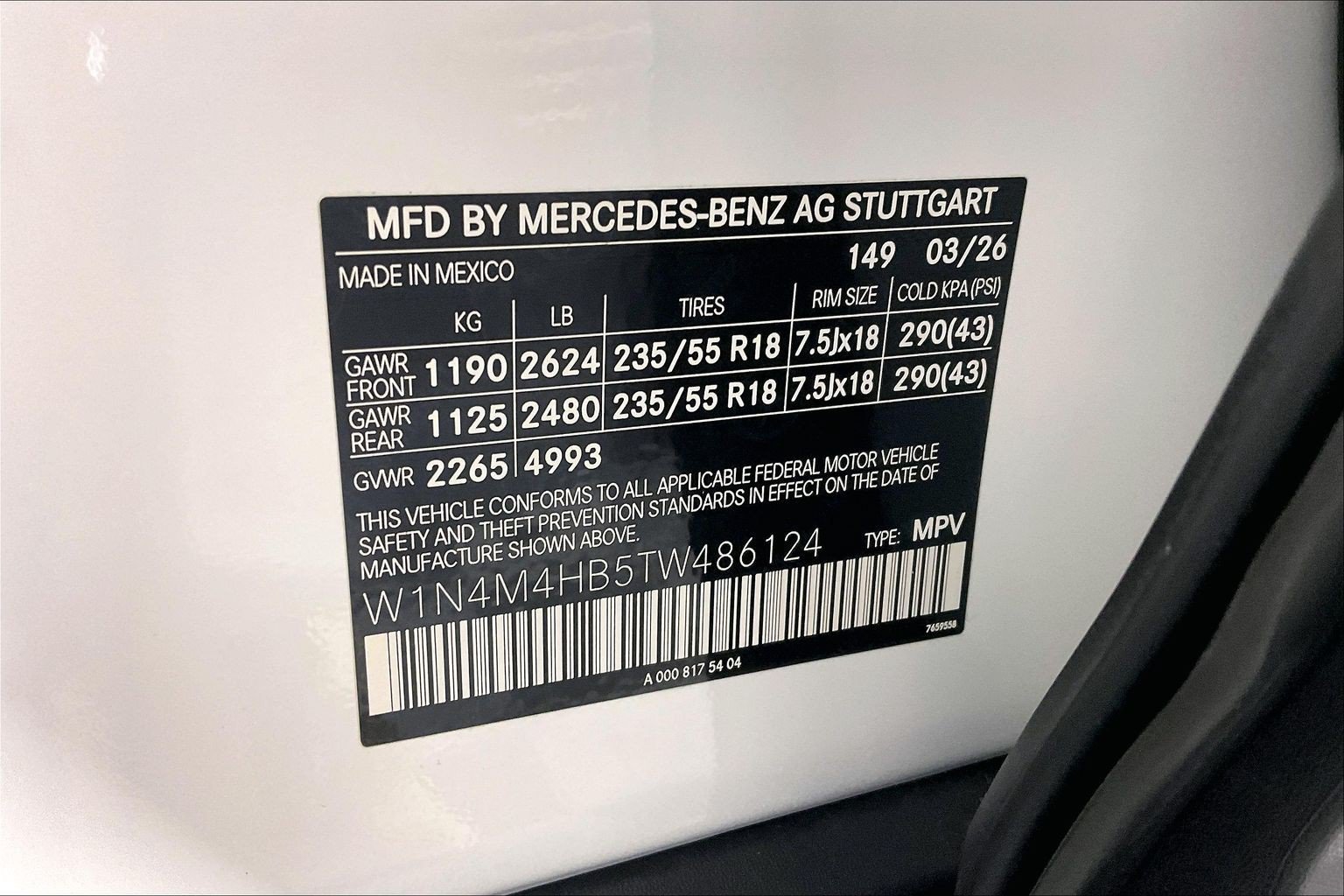 New 2026 Polar White Mercedes-Benz GLB 250 image 25