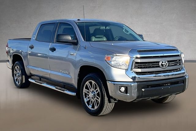 Used 2014 Silver Toyota SR5 image 8