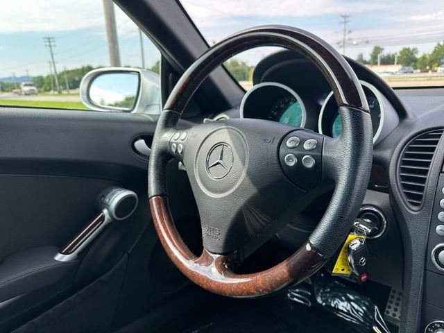 Used 2007 Gray Mercedes-Benz SLK 280 image 23