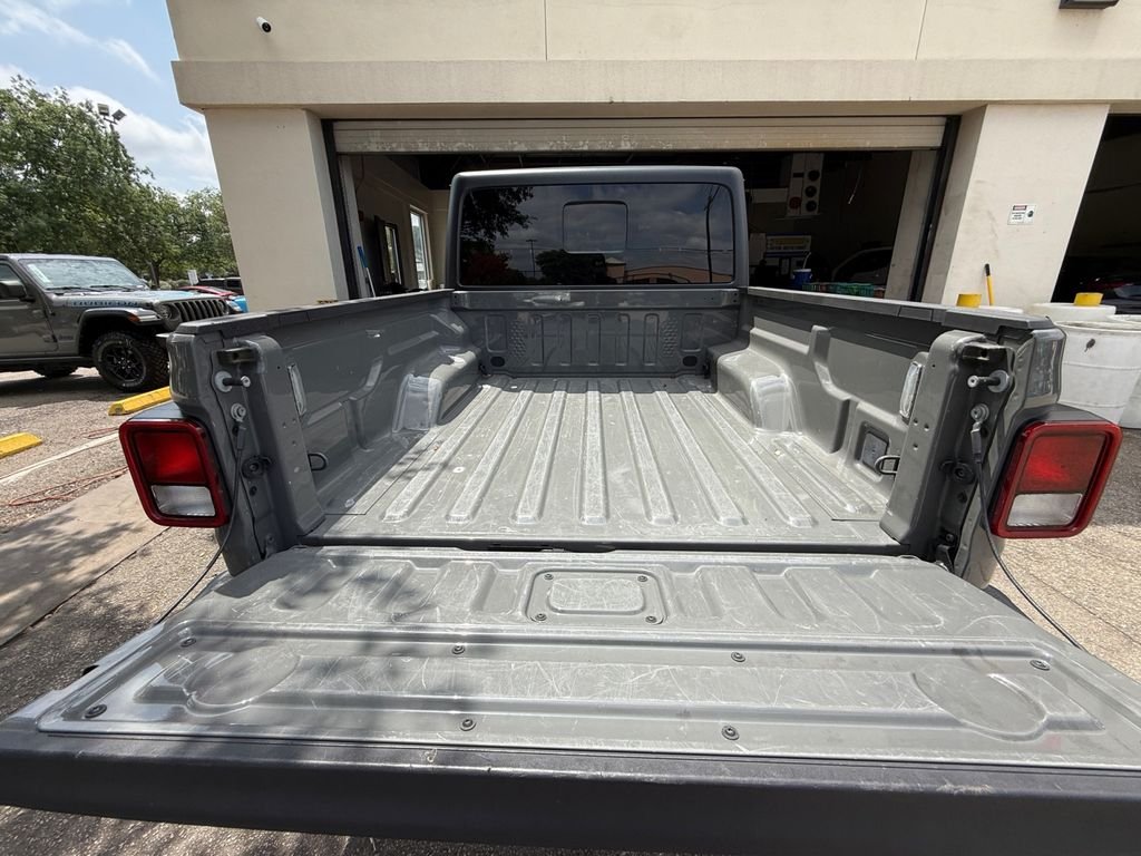 Used 2021 Gray Jeep Overland image 19