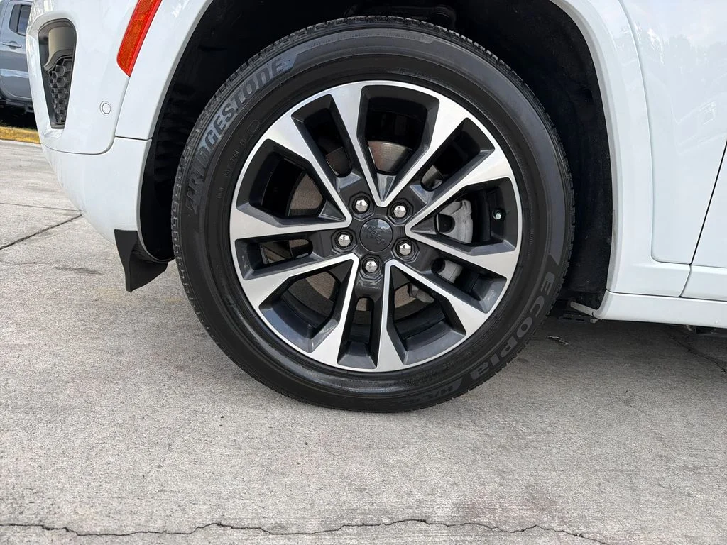 2023 Jeep Grand Cherokee Overland 4xe - Photo 12