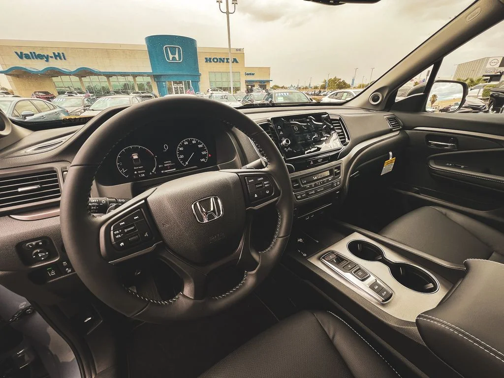 New 2026 Sonic Gray Pearl Honda RTL image 15
