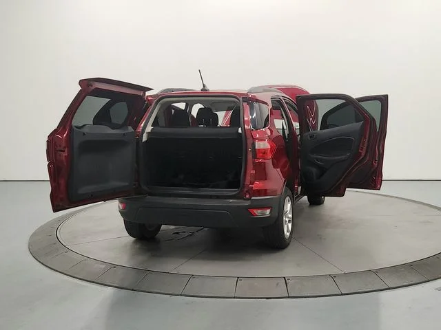 Used 2020 Red Ford SE image 15