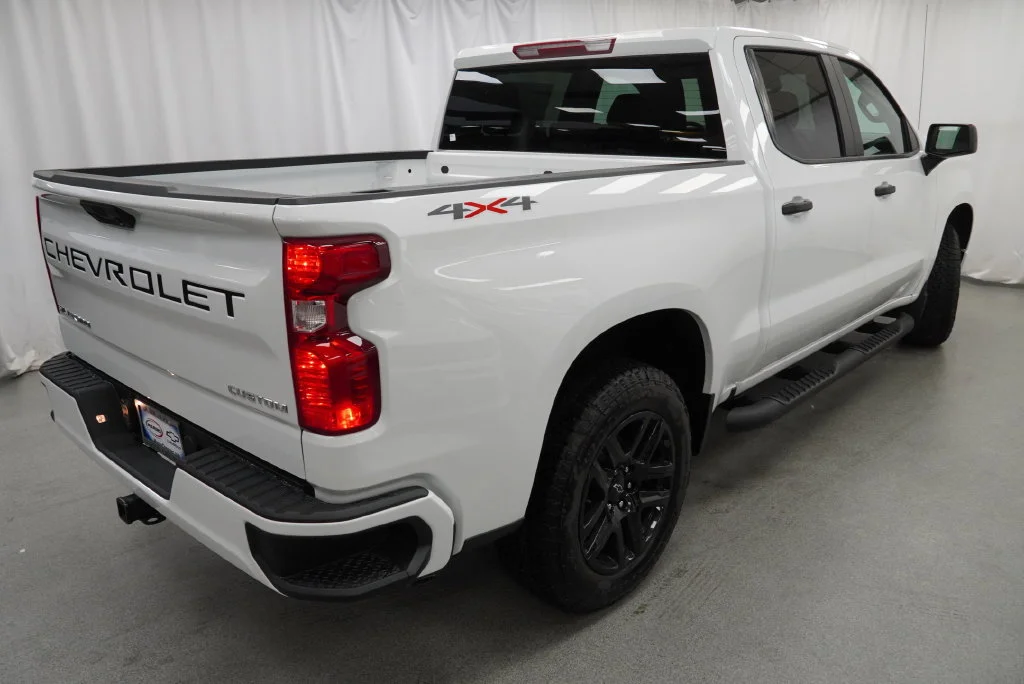 New 2026 Summit White Chevrolet Custom image 2