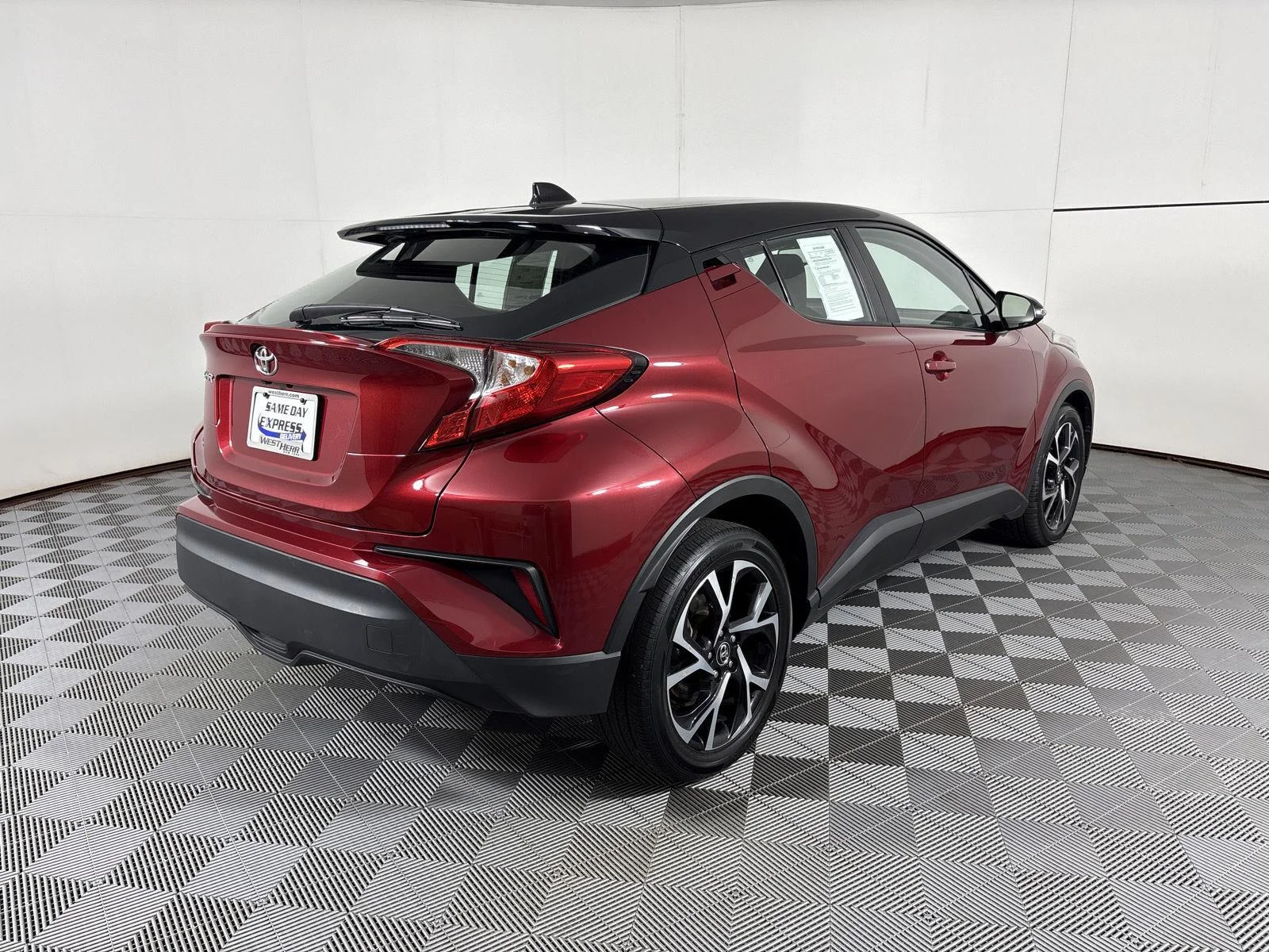 Used 2019 Ruby Flare Pearl w/Black Roof Toyota XLE image 20