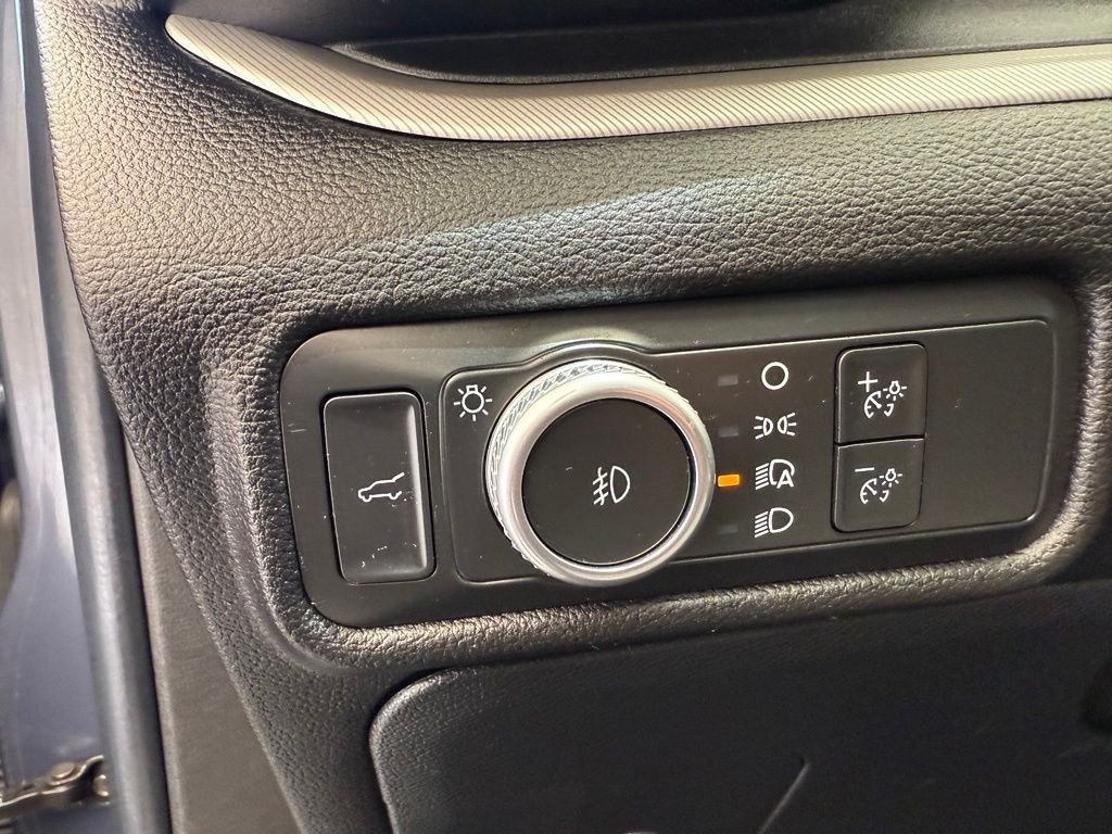 Used 2021 Blue Metallic Ford XLT image 35