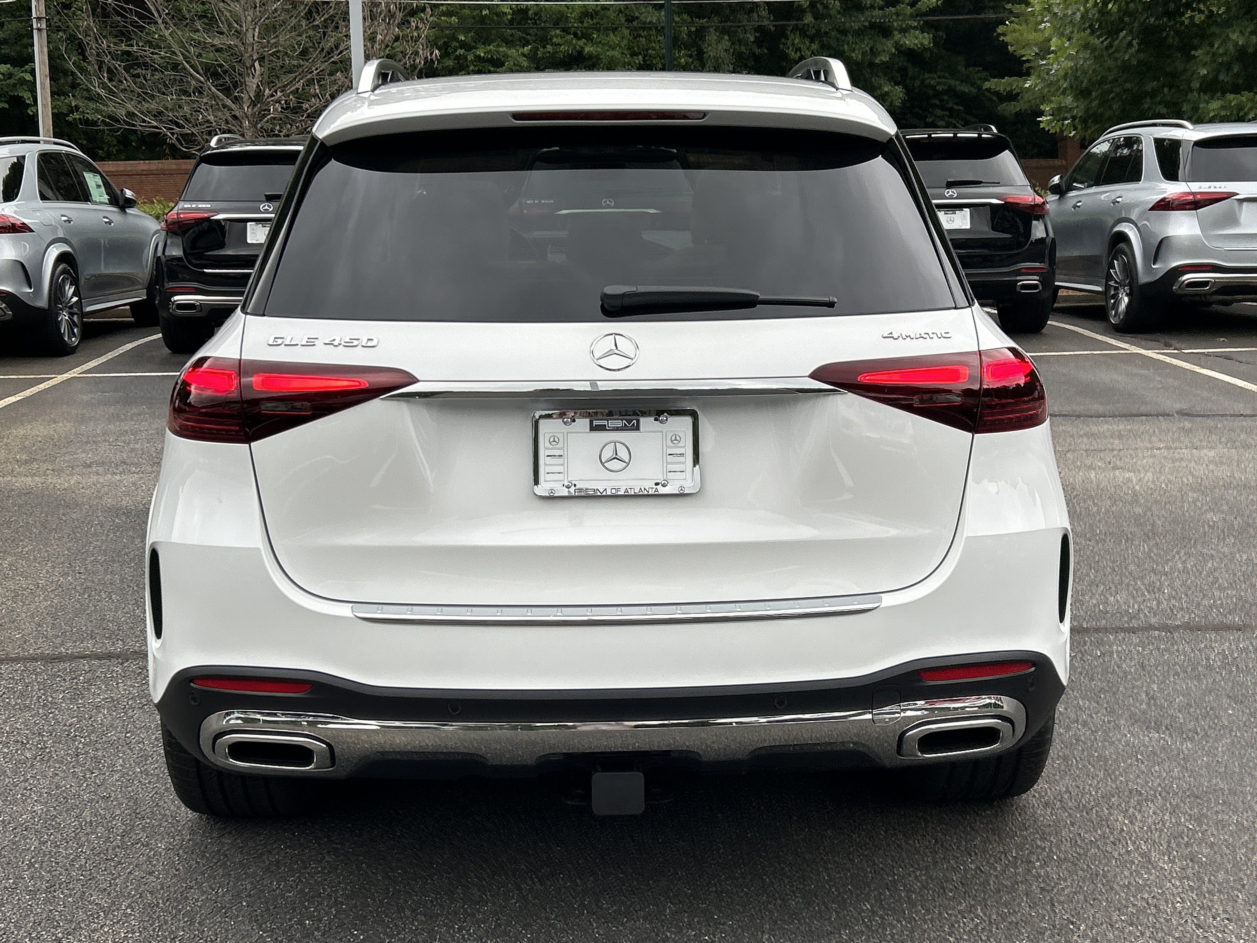 New 2026 MANUFAKTUR Moonlight White Metallic Mercedes-Benz GLE 450 4MATIC® SUV image 7