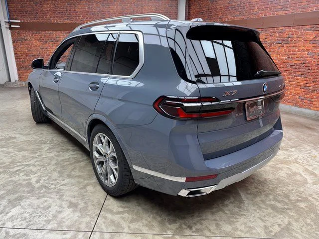 Used 2026 Brown BMW xDrive40i image 3