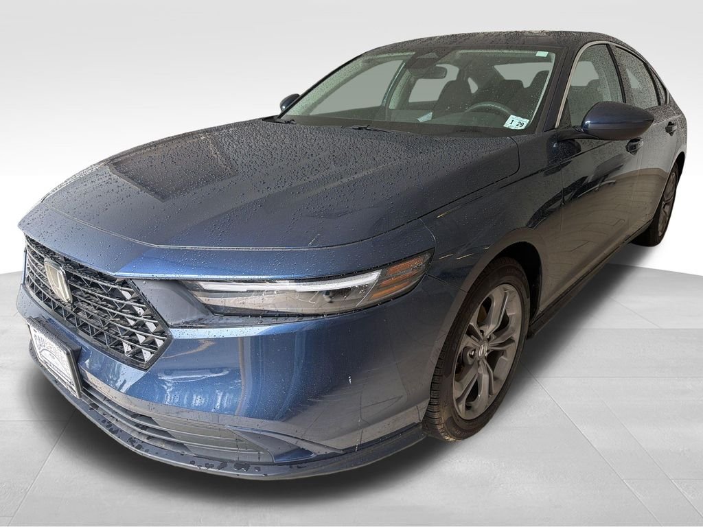 Used 2024  Honda EX image 3