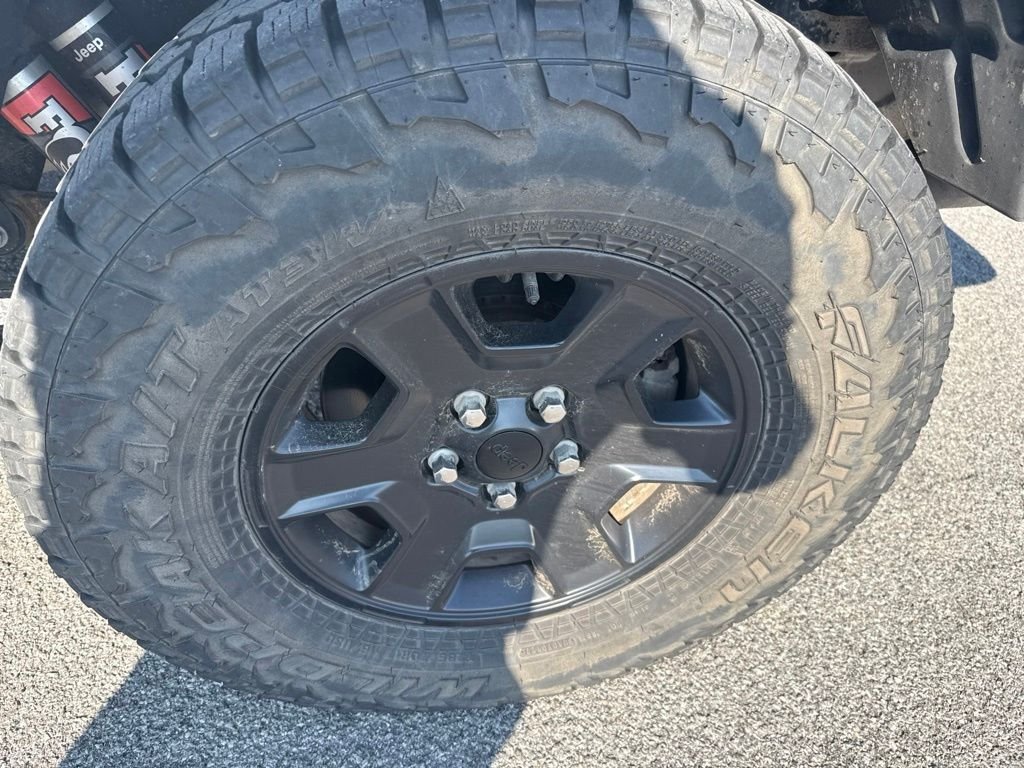 Used 2022 Silver Jeep Mojave image 14