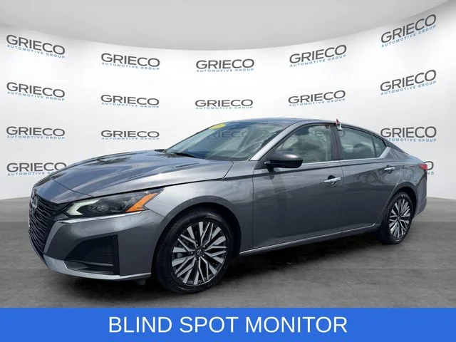 Used 2025 Gray Nissan 2.5 SV image 3