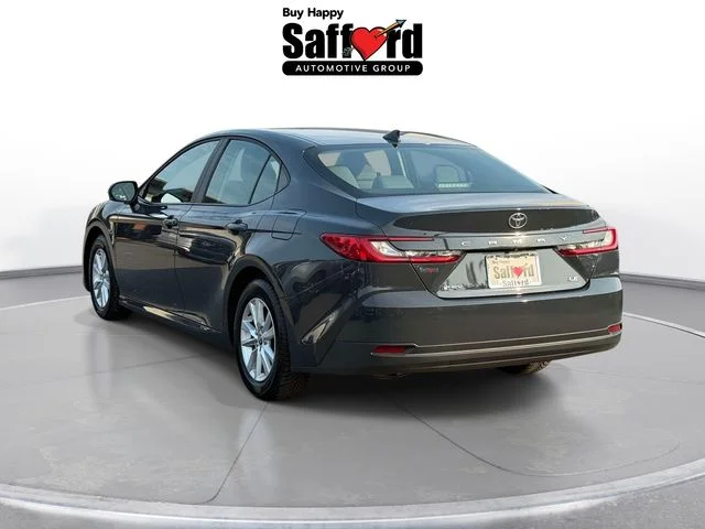 Used 2025  Toyota LE image 5