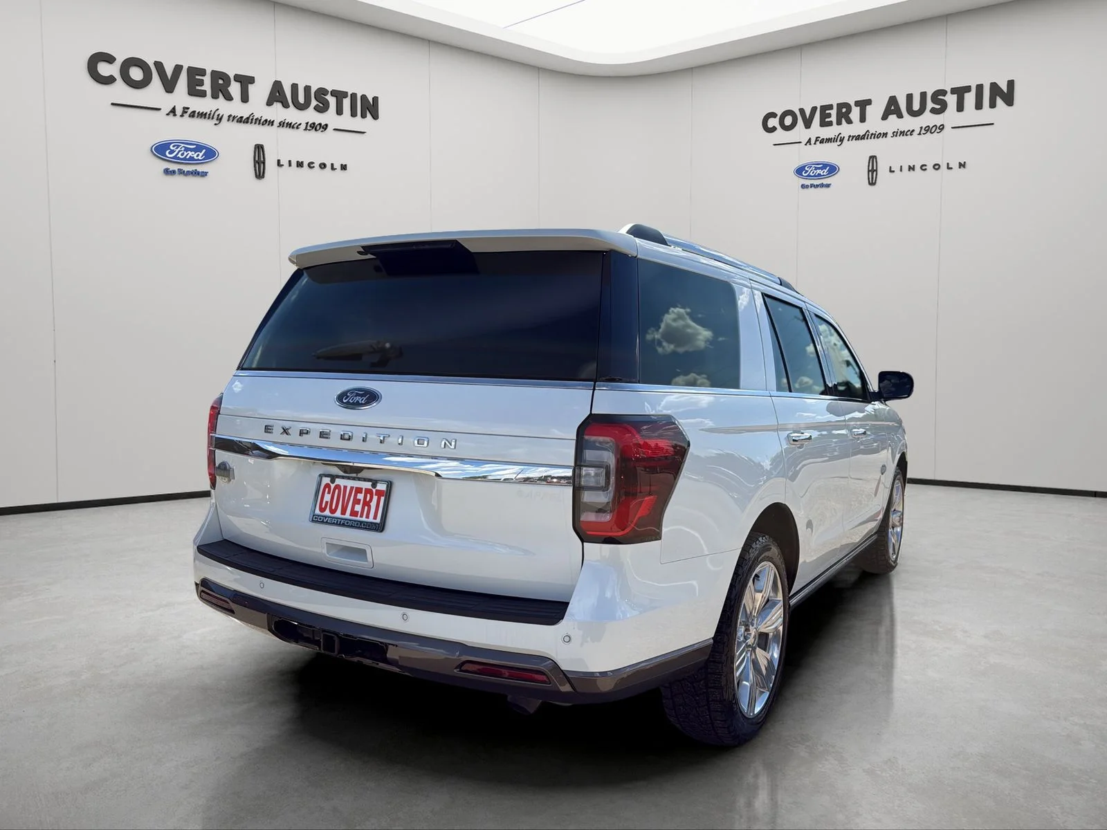 Used 2024 White Ford King Ranch image 5