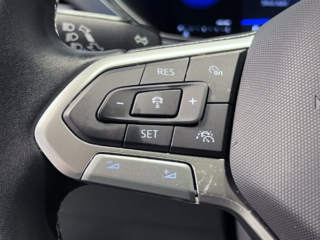 2022 Taos 1.5T SE Black · photo 21