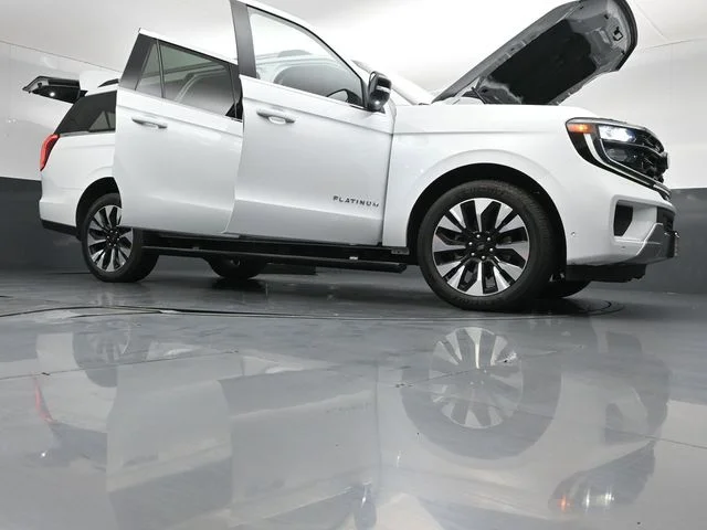 Certified Used 2025 Oxford White Ford Platinum image 50