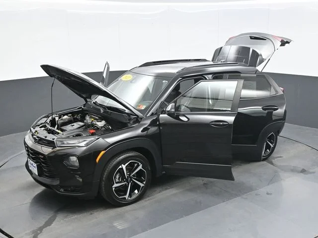 Used 2022 Black Chevrolet RS image 28