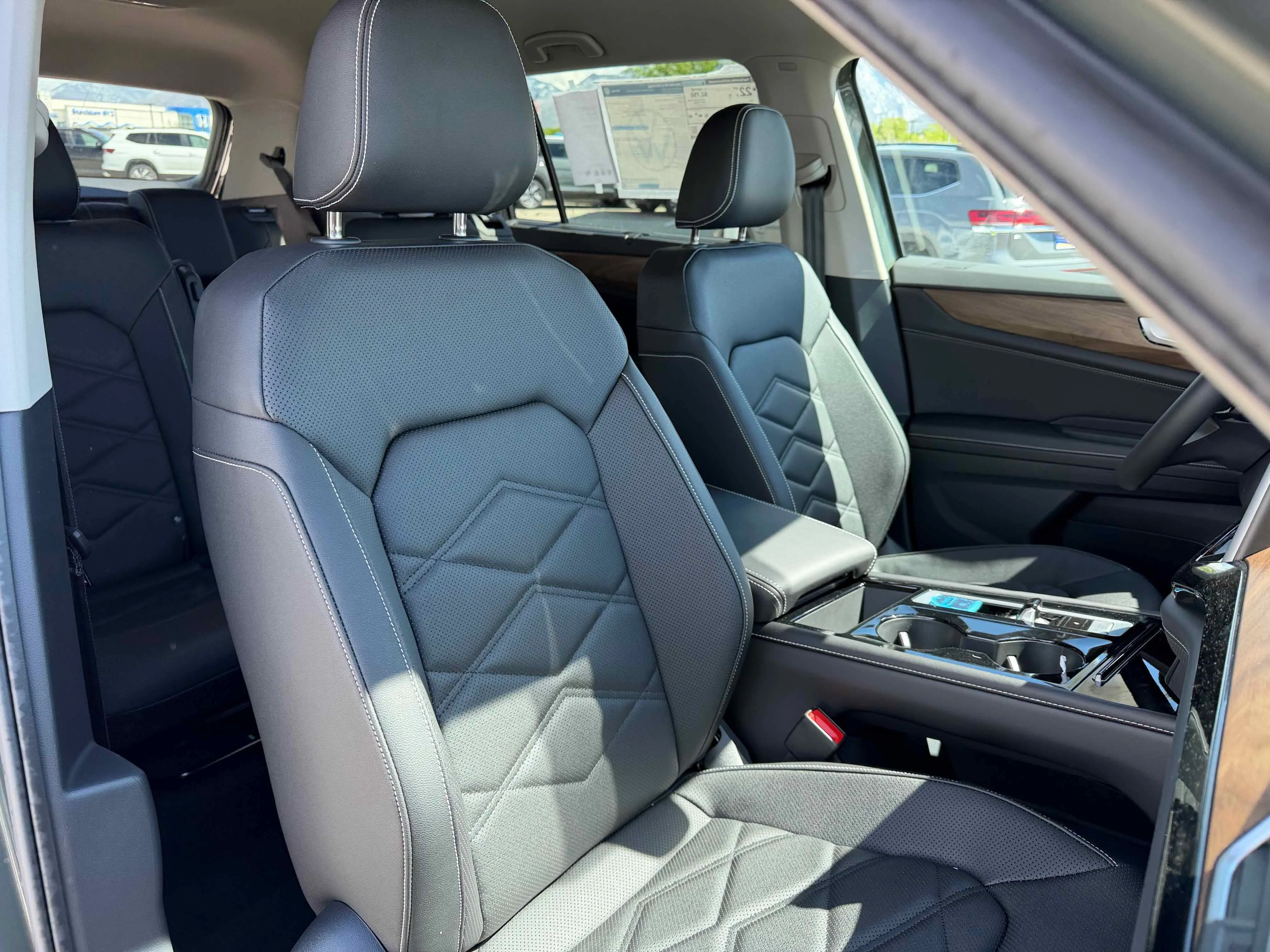 New 2026 Green Volkswagen 2.0T SE w/Technology image 30