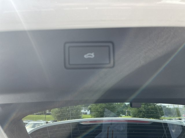 New 2026 Pure White Volkswagen 2.0T SE image 11