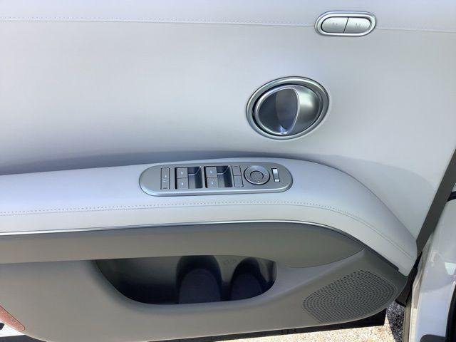 New 2026 White Pearl Hyundai SEL Premium image 10