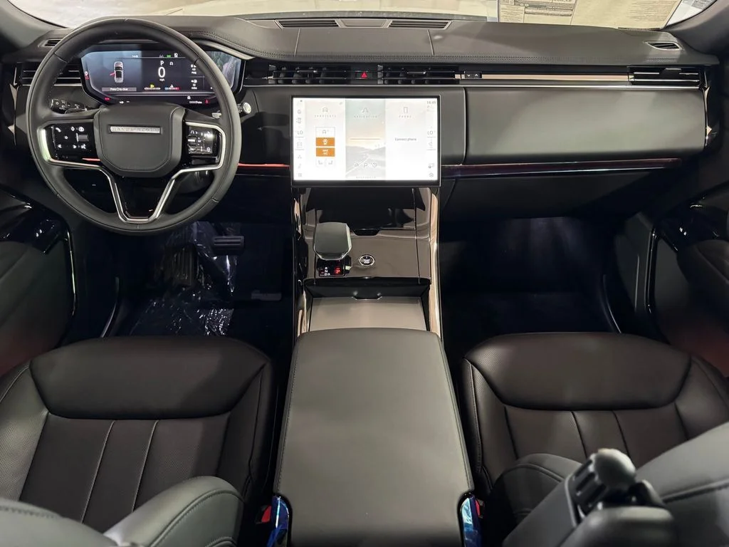 New 2026 Fuji White Land Rover SE image 17