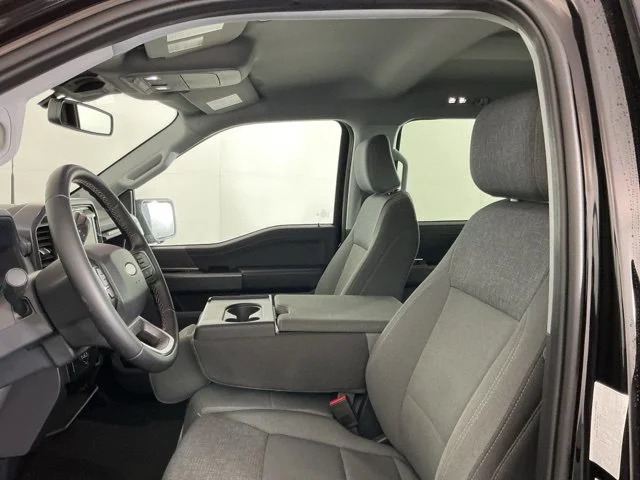 Used 2024 Agate Black Metallic Ford XLT image 16