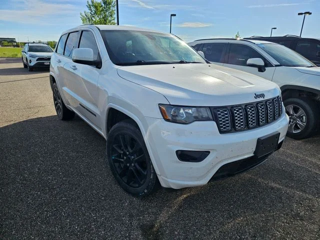 Used 2018 Bright White Clearcoat Jeep Altitude image 3