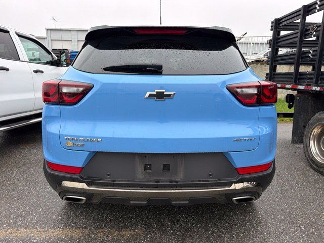 Used 2024 Fountain Blue Chevrolet ACTIV image 5