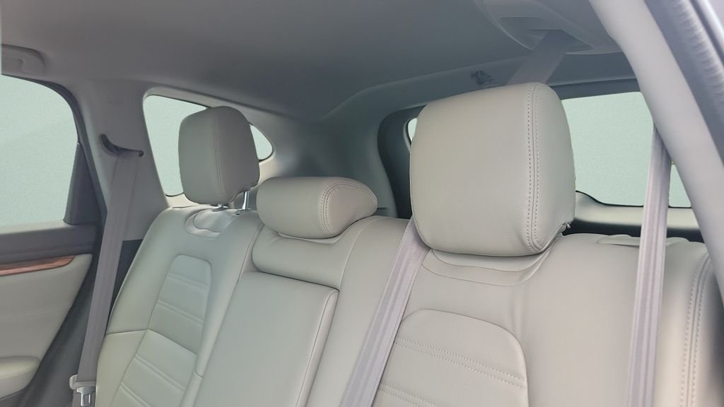 Used 2018  Honda EX image 10