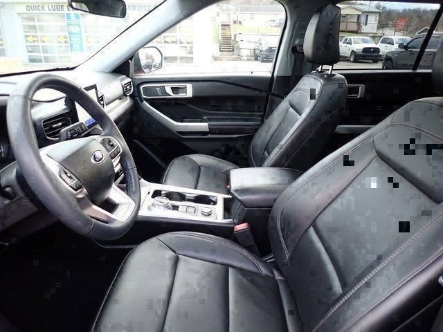 Used 2023 Red Ford XLT image 11