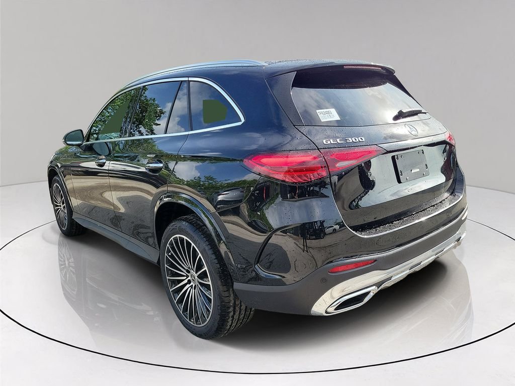 New 2026 Black Mercedes-Benz GLC 300 image 4