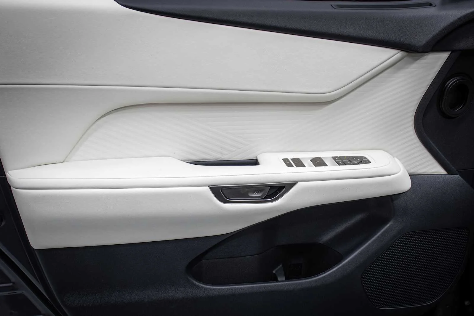 Certified Used 2026 SONIC CHROME Lexus Premium image 13