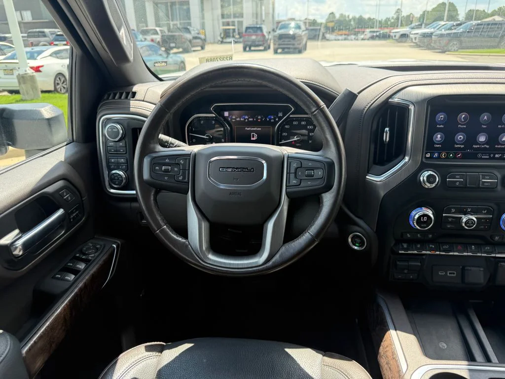 Used 2023 White GMC Denali image 8