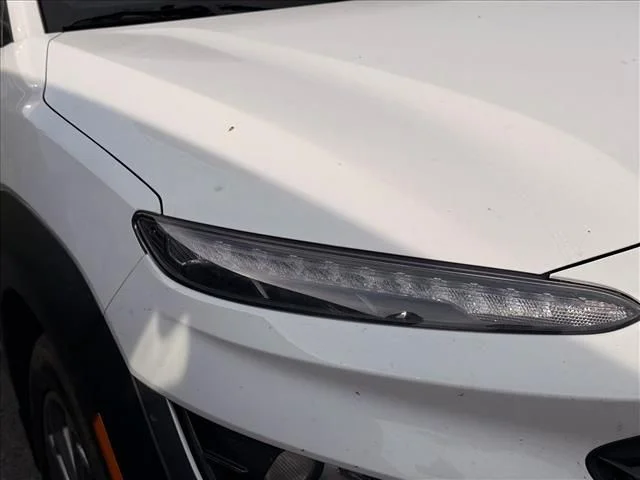 Used 2022 White Hyundai SEL image 22