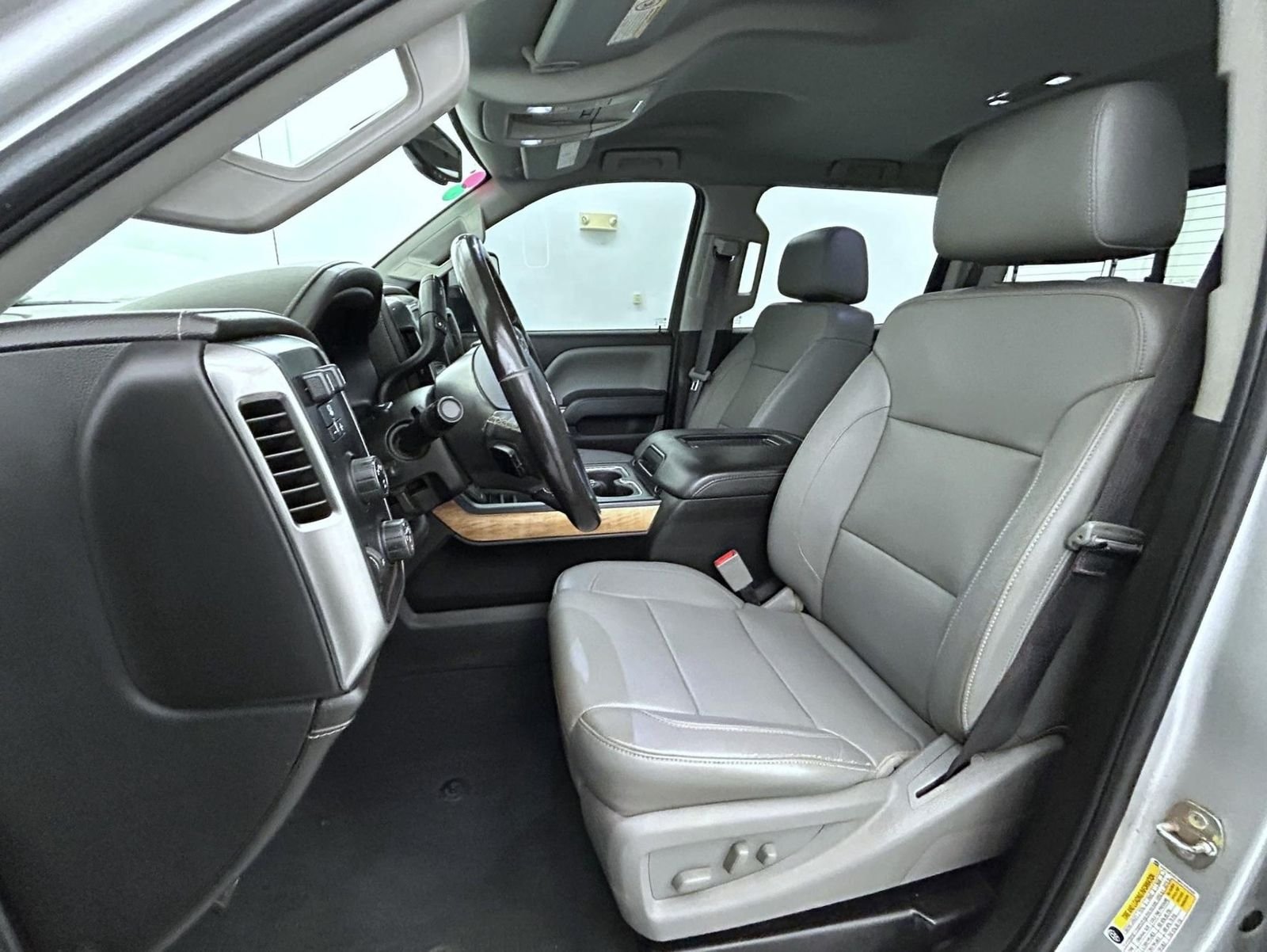 Used 2019 Silver Chevrolet LTZ image 10