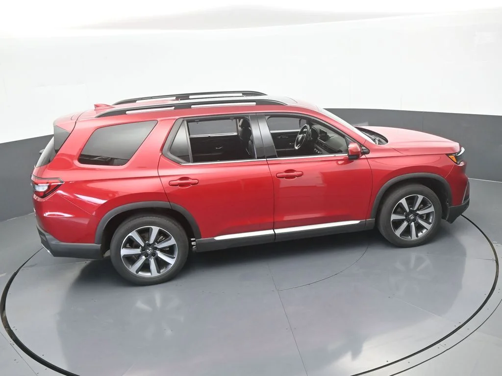 Used 2024 Radiant Red Metallic II Honda Touring image 60