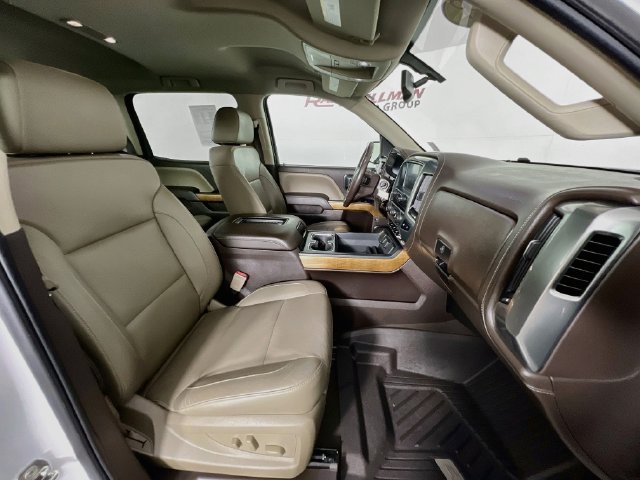 Used 2018 SUMMIT WHITE Chevrolet LTZ image 39