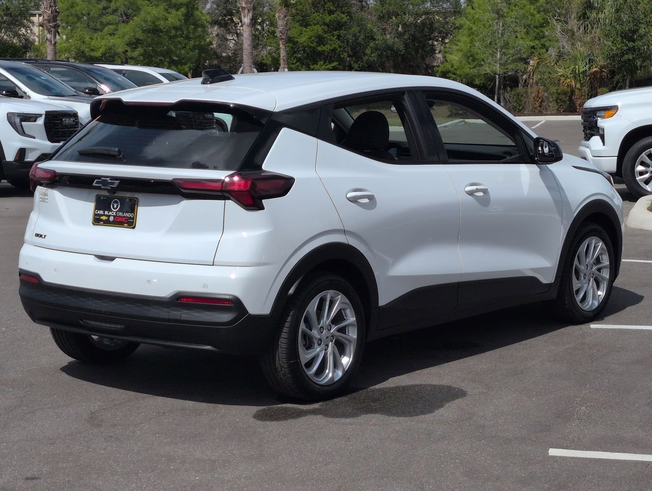 New 2027 Summit White Chevrolet LT image 8