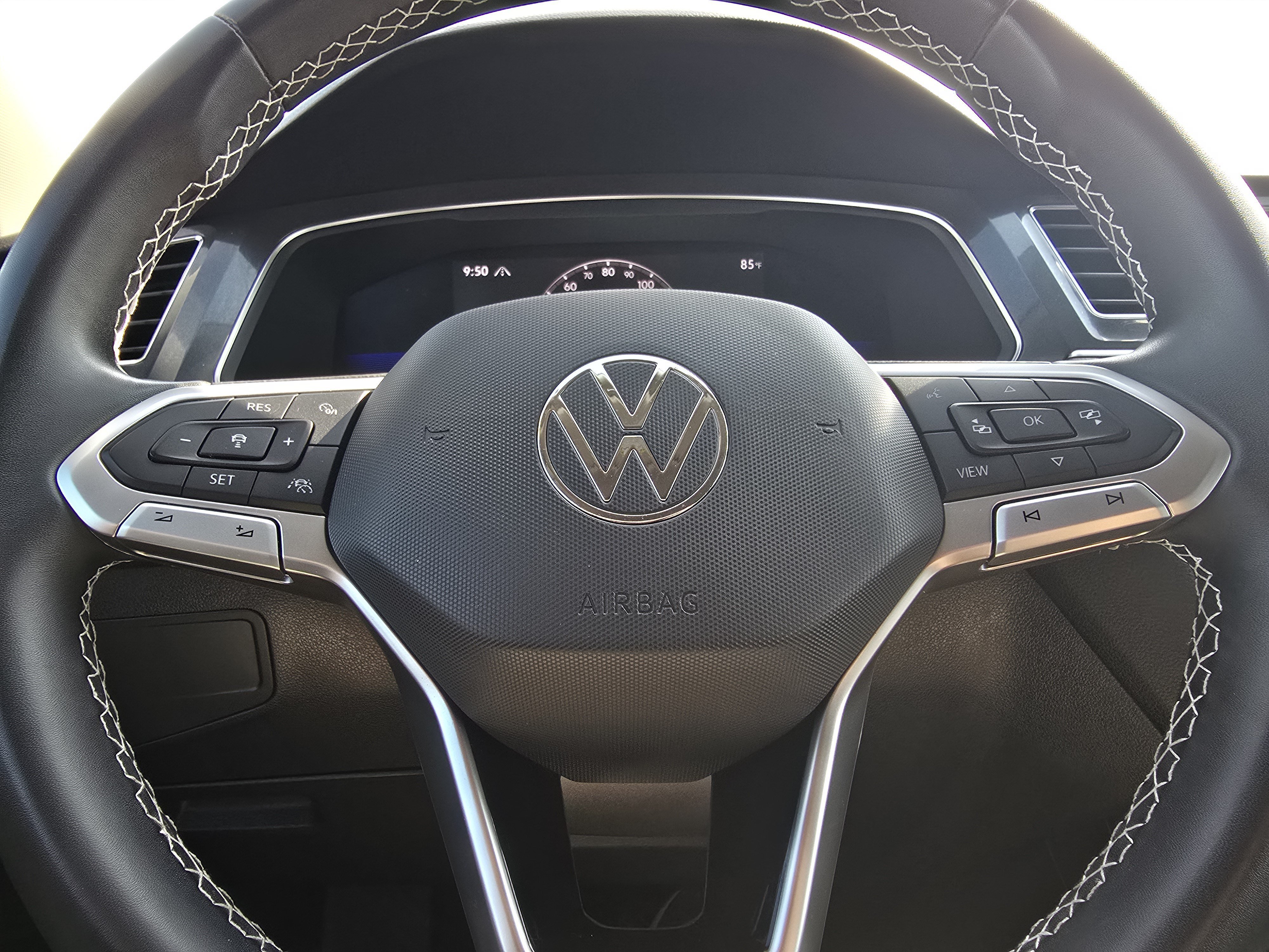 Certified Used 2023 Platinum Gray Metallic Volkswagen SE image 23