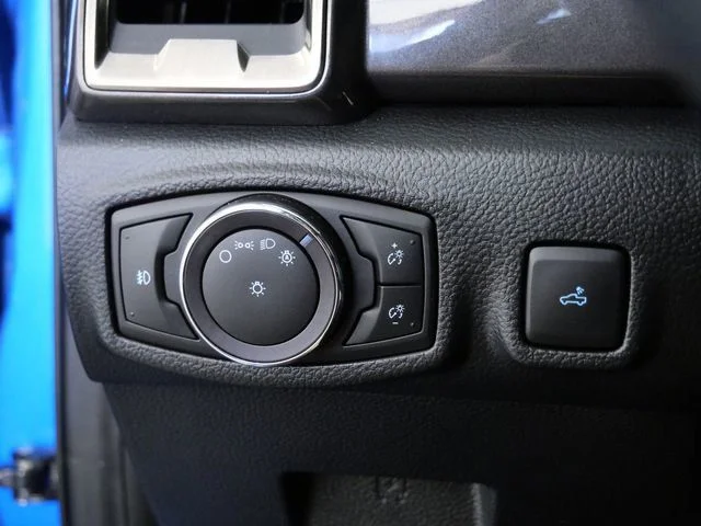 Used 2022 Blue Ford Lariat image 27