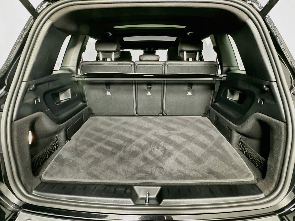 Used 2026 Black Mercedes-Benz GLB 35 AMG® image 27
